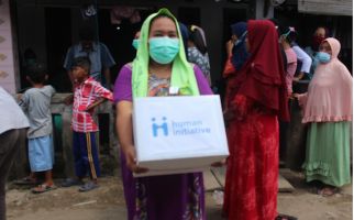 Human Initiative Distribusikan Paket Makanan kepada Masyarakat Terdampak Covid-19 - JPNN.com