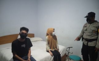 2 Wanita dan 3 Pria Digerebek dalam Satu Kamar Hotel, Petugas Temukan Kondom, Hmmm - JPNN.com