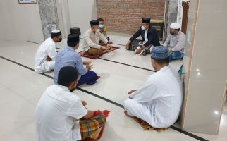 Usai Tarawih Kapolres Langsung Kumpulkan Pengurus Masjid, Bahas Masalah Ini - JPNN.com