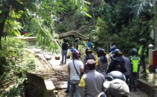 YLBHI Sebut Polisi Tangkap Warga Desa Wadas Saat Istigasah - JPNN.com