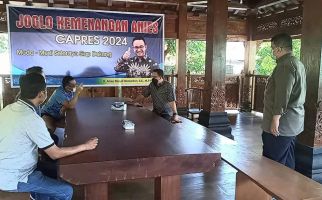 Juragan Beras Sragen Bikin Joglo Kemenangan Anies, Lihat Fotonya Bersama Pak Gubernur - JPNN.com