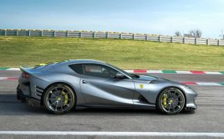 Ferrari Siapkan Penantang Mobil Paling Kencang Milik Lamborghini - JPNN.com