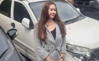 Aura Kasih Bongkar Kelakuan Mantan Suami, Parah Banget - JPNN.com