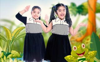 Si Kembar Nikhita dan Nishita Bangkitkan Lagi Karya Papa T Bob - JPNN.com