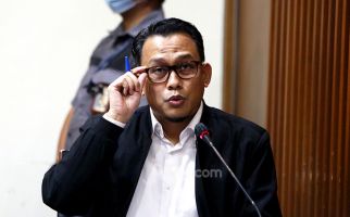 Ssst, Konon Ada yang Meminta Wakaf Lailatulqadar Atas Nama KPK, Hati-hati - JPNN.com