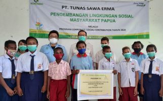 Cerita Petani Papua Bisa Sekolahkan Anak sampai Sarjana - JPNN.com