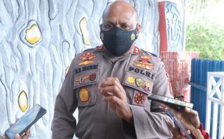 Pendukung Paslon Erdi-Jhon Bakar Gedung Pemerintahan & Umum di Yalimo Papua, Mencekam - JPNN.com
