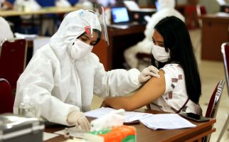 Indonesia Melampaui Target WHO, Begini Perkembangan Cakupan Vaksinasi Covid-19 - JPNN.com