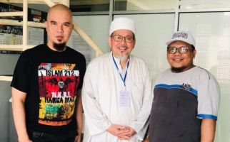 Berduka Atas Meninggalnya Tengku Zulkarnain, Ahmad Dhani Teringat Kejadian di LP Cipinang - JPNN.com