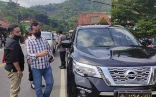 Mobil Berpelat Dinas Polisi Disetop di Pos Penyekatan, Setelah Diperiksa, Alamak - JPNN.com