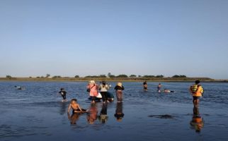 Pantai Glagah Dikunjungi 23.455 Orang, Konon Sudah Diingatkan Menaati Prokes - JPNN.com