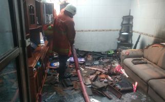 Ditinggal Mudik, Rumah Hariyanto Terbakar - JPNN.com