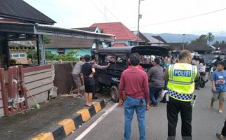 Dua Pejalan Kaki Tewas Mengenaskan Ditabrak Angkutan Pedesaan - JPNN.com