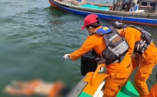 Tim SAR Baru Temukan Lima Jasad Penumpang KM Wicly, 3 Orang Lagi Masih Dalam Pencarian - JPNN.com