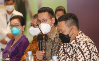 Nakes dari Siloam, Vaksinasi Gotong Royong di Spark Melayani 1.000 Orang per Hari - JPNN.com