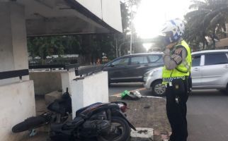 Berita Duka, Pemotor Tewas di Jalan MH Thamrin Jakarta, Diduga Korban Tabrak Lari - JPNN.com