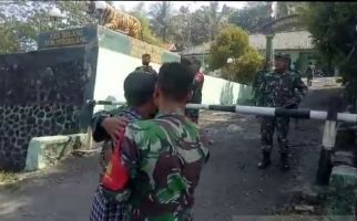 Sambil Menenteng Sajam, Dadang Cs Serang Markas TNI-Kantor Polisi, Bripka Uun Nyaris jadi Korban - JPNN.com