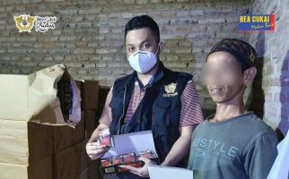 Bea Cukai Sita Ratusan Ribu Batang Rokok Ilegal di Kudus dan Pekanbaru - JPNN.com