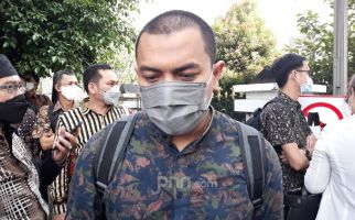 Soal Penjenguk HRS di Rutan Bareskrim, Jawaban Aziz Yanuar Cukup Mengejutkan - JPNN.com