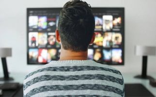 WASPADA!! Berlebihan Menonton TV Bisa Tingkatkan Risiko Bekuan Darah - JPNN.com