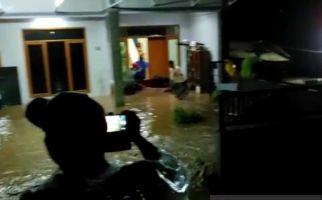 Solokan Jeruk Bandung Kembali Dilanda Banjir Bandang - JPNN.com