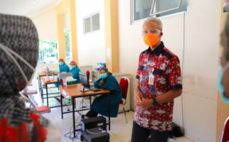 Ganjar Beri Semangat untuk Pasien Covid-19 di Klaten - JPNN.com
