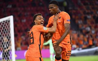 Gol Memphis Depay dan Dumfries Pastikan Belanda Lolos 16 Besar EURO 2020 - JPNN.com