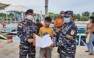TNI AL Selamatkan Pelajar yang Terjatuh di Perairan Kepulauan Seribu - JPNN.com