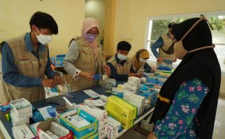 Klinik Apung Kimia Farma Sambangi Warga di Pulau Panggang dan Pramuka   - JPNN.com