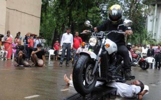 Viral, Tubuh Pria Ini Dilindas Moge Sebanyak 121 Kali, Kondisinya Lihat Sendiri - JPNN.com