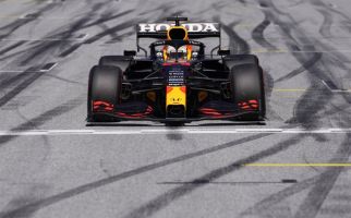 Max Verstappen Start Paling Depan di GP Styria - JPNN.com