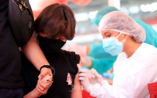 Peringatan Keras Barikade 98 untuk Para Penyebar Kebohongan soal Vaksin Berbayar - JPNN.com