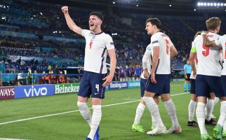 Inggris vs Denmark: Saat Harry Kane Cetak Gol, Declan Rice Dapat Kado Spesial, Apakah Itu? - JPNN.com