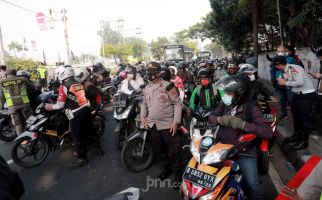 2 Provokator Aksi Demo Tolak PPKM Ditangkap, Ada Bukti Rapat Persiapan - JPNN.com