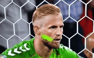 UEFA Mendenda Inggris soal Laser ke Wajah Kasper Schmeichel, Sebegini Besarnya - JPNN.com