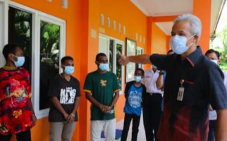 Temui Para Pelajar asal Papua, Ganjar: Ayo Ngaku, Mainnya di Mana? - JPNN.com