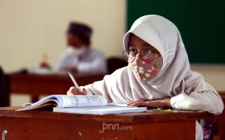 Pelajar di Surabaya Akan Jalani Swab Rutin Saat PTM - JPNN.com