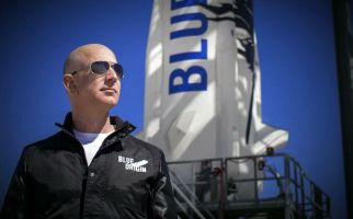 Menjelang Terbang ke Luar Angkasa, Begini Perasaan Jeff Bezos - JPNN.com