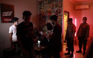 Kafe di Bekasi Nekat Buka Meski Sudah Berulang Kali Diimbau, Polisi Terpaksa Lakukan Ini - JPNN.com