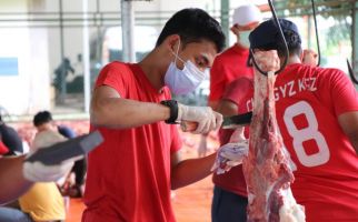 Sekolah Fatih Salurkan Ribuan Paket Daging Kurban Bekerja Sama dengan Keuchik - JPNN.com