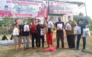 Taruna Merah Putih Bagikan 3.000 Paket Sembako dan Masker Kepada Masyarakat Terdampak Covid-19 - JPNN.com