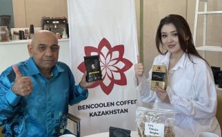 Jadi Duta Bencoolen Coffee, Dayana Assembayeva Berduet dengan Lucky Widja Nyanyikan Lagu Cinta Tak Bersyarat - JPNN.com