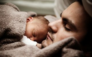 5 Langkah Mudah Menjadi Ayah ASI Andalan - JPNN.com