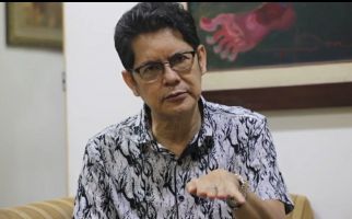Dokter Boyke Berbagi Tips agar Pria Usia di Atas 40 Tahun Tetap Garang di Ranjang - JPNN.com