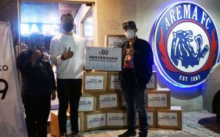 Arema FC Bagikan 1.000 Paket Sembako untuk Bantu Aremania - JPNN.com