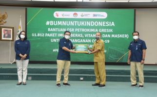 Petrokimia Gresik Salurkan Bantuan 11.812 Paket Imun ke 9 Desa - JPNN.com