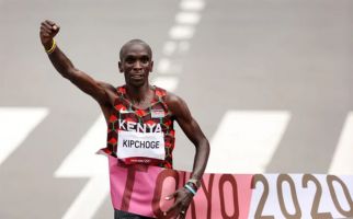 Belum Ada yang Bisa Mengalahkan Eliud Kipchoge di Nomor Lari 42,195 Km - JPNN.com