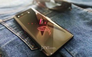 Menjajal ASUS ROG Phone 5: Puas Tetapi Panas - JPNN.com