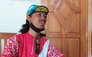 Sambut HUT RI, Tukang Bakso Gowes Tangerang-Wonogiri, Sepedanya Pernah Dicuri - JPNN.com