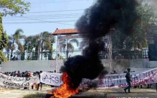 Buntut Unjuk Rasa Rusuh di Kampus IAIN Madura, 3 Mahasiswa Masuk DPO - JPNN.com